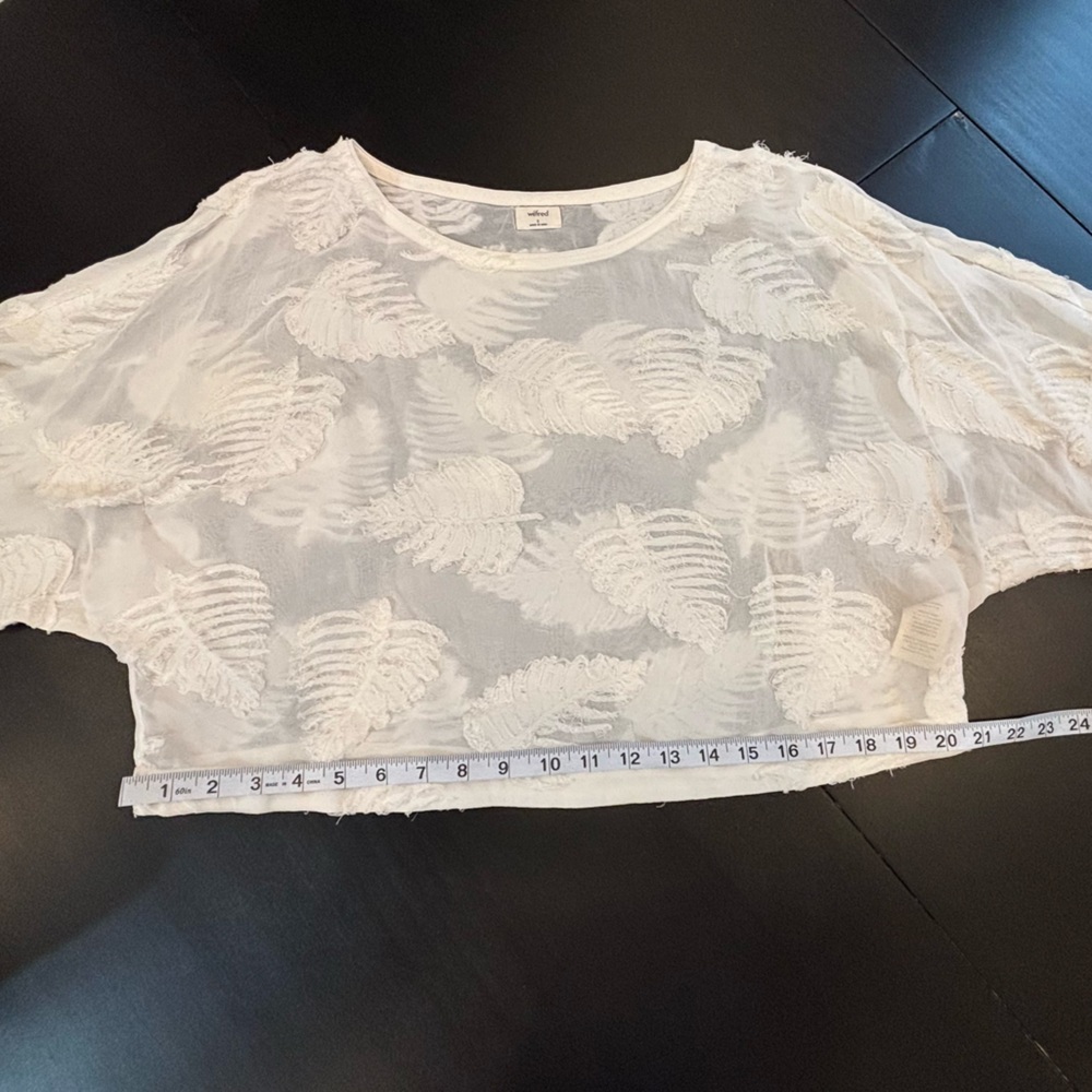 Aritzia Wilfred Sz S Blayze cropped blouse in a white leaf semi-sheer fabric - Picture 9 of 11